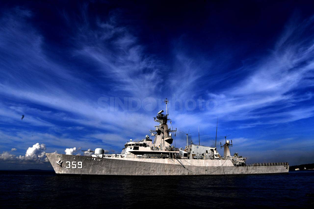 KRI Usman-Harun Bersandar...