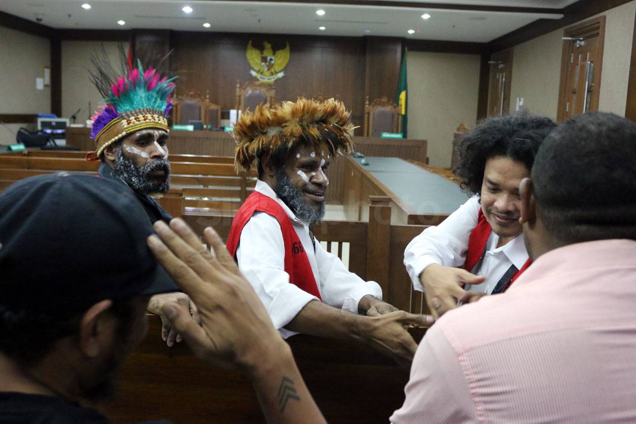 Sidang Dakwaan Pengibar...