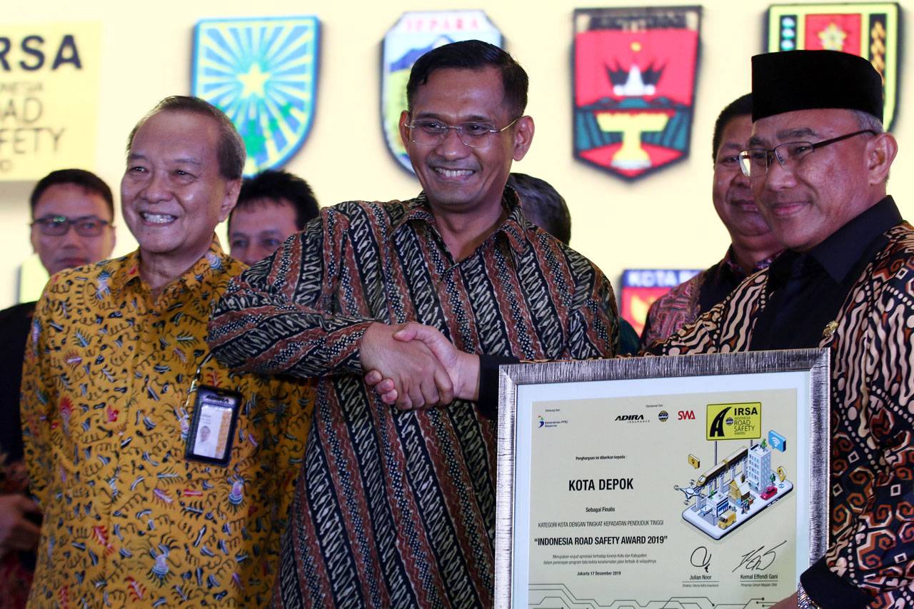 Adira Insurance Gelar...