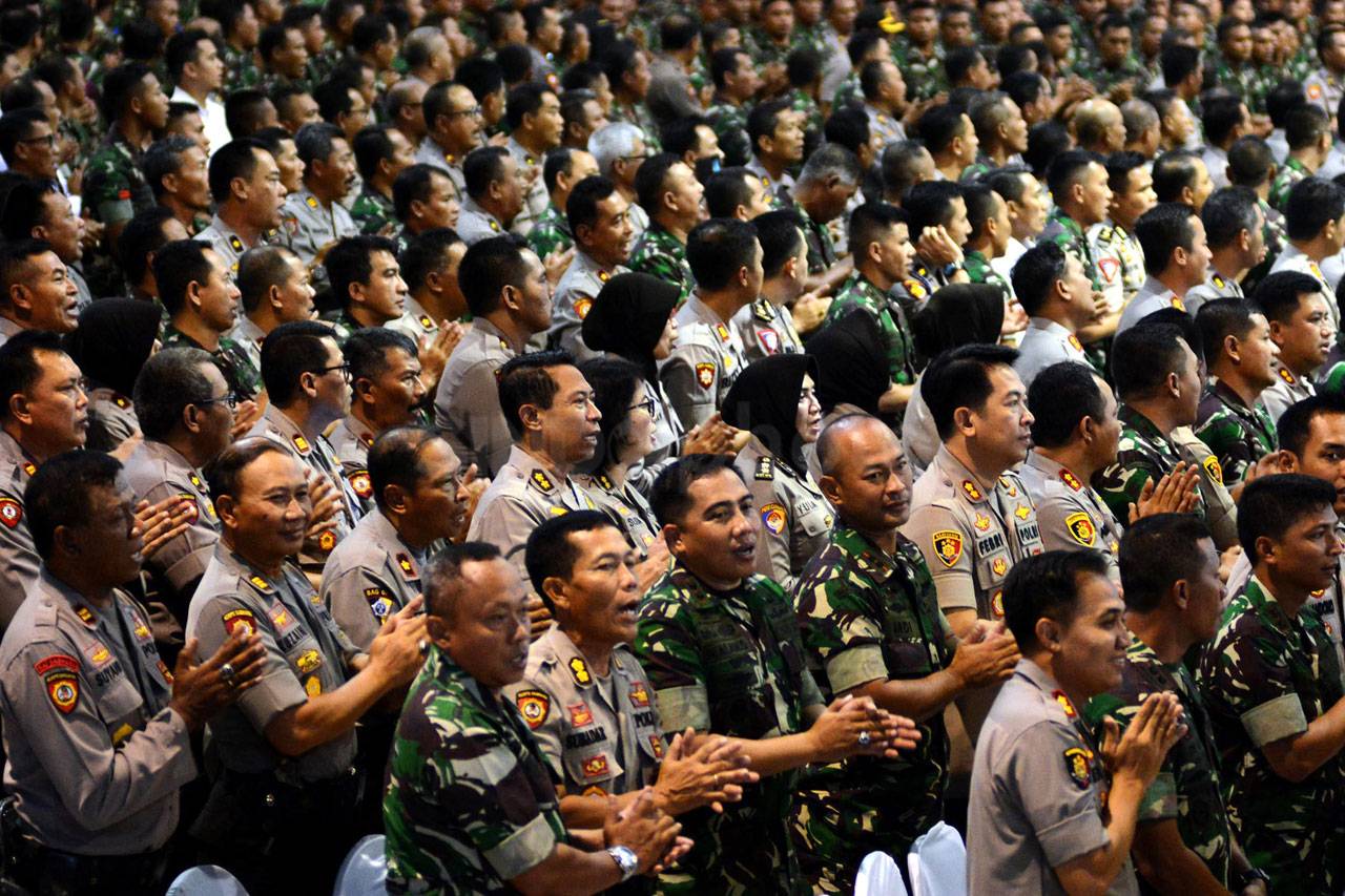 Panglima TNI dan Kapolri...
