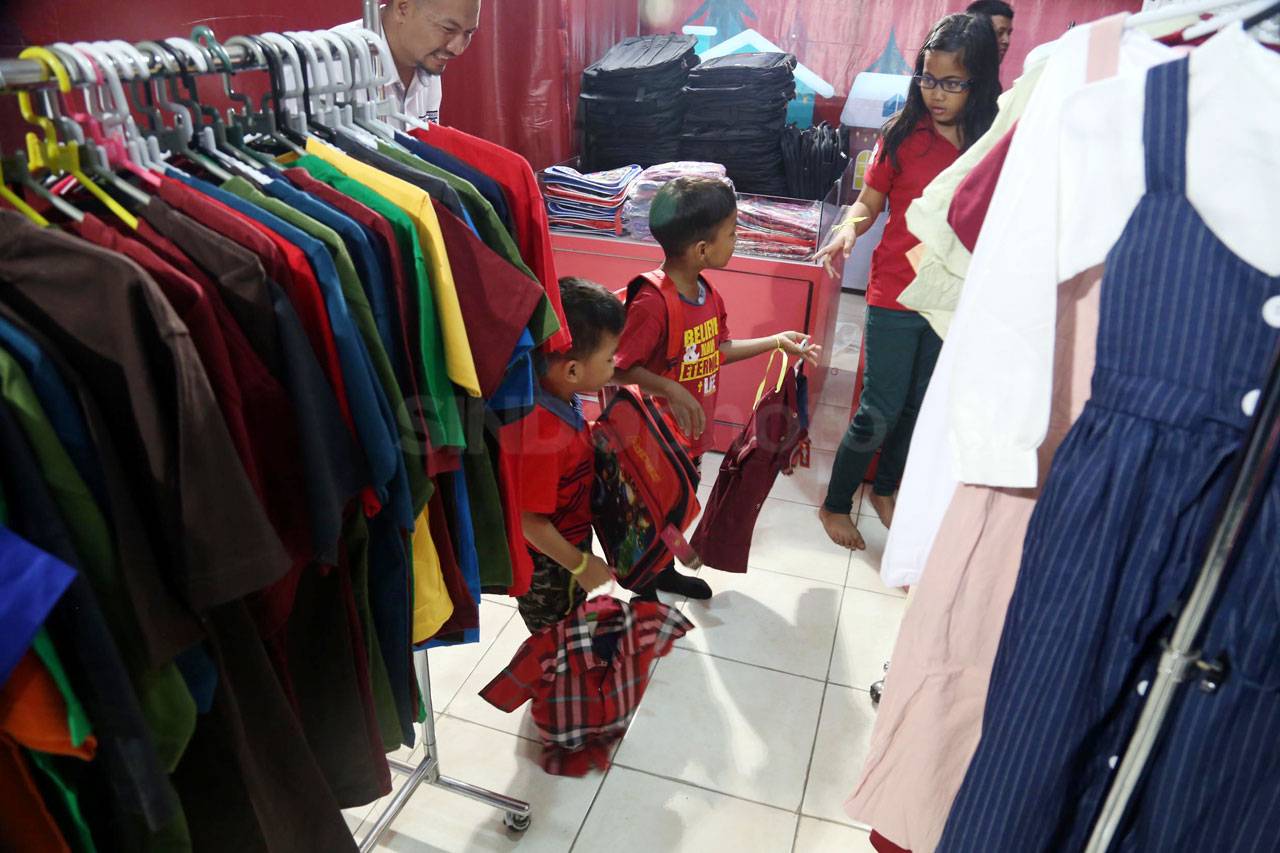 Jelang Natal, Ratusan...
