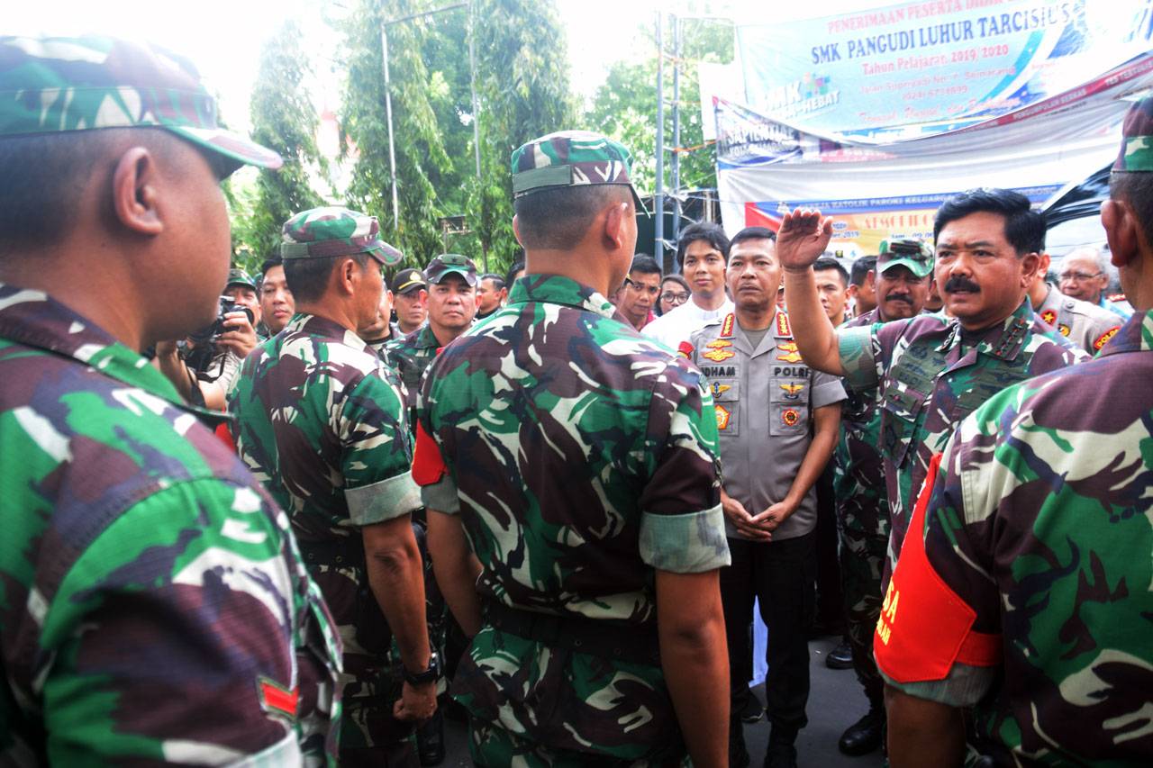 Panglima TNI dan Kapolri...