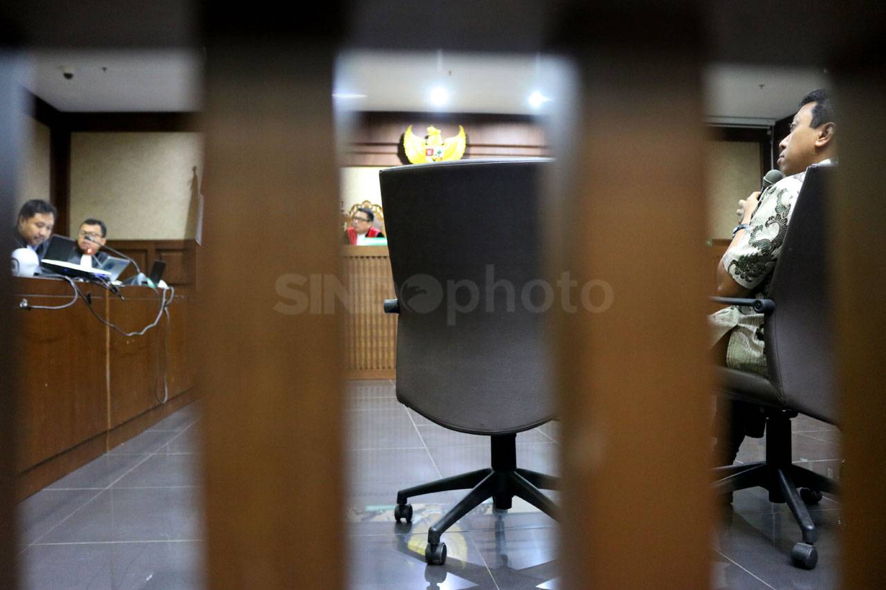 Sidang Romahurmuziy...