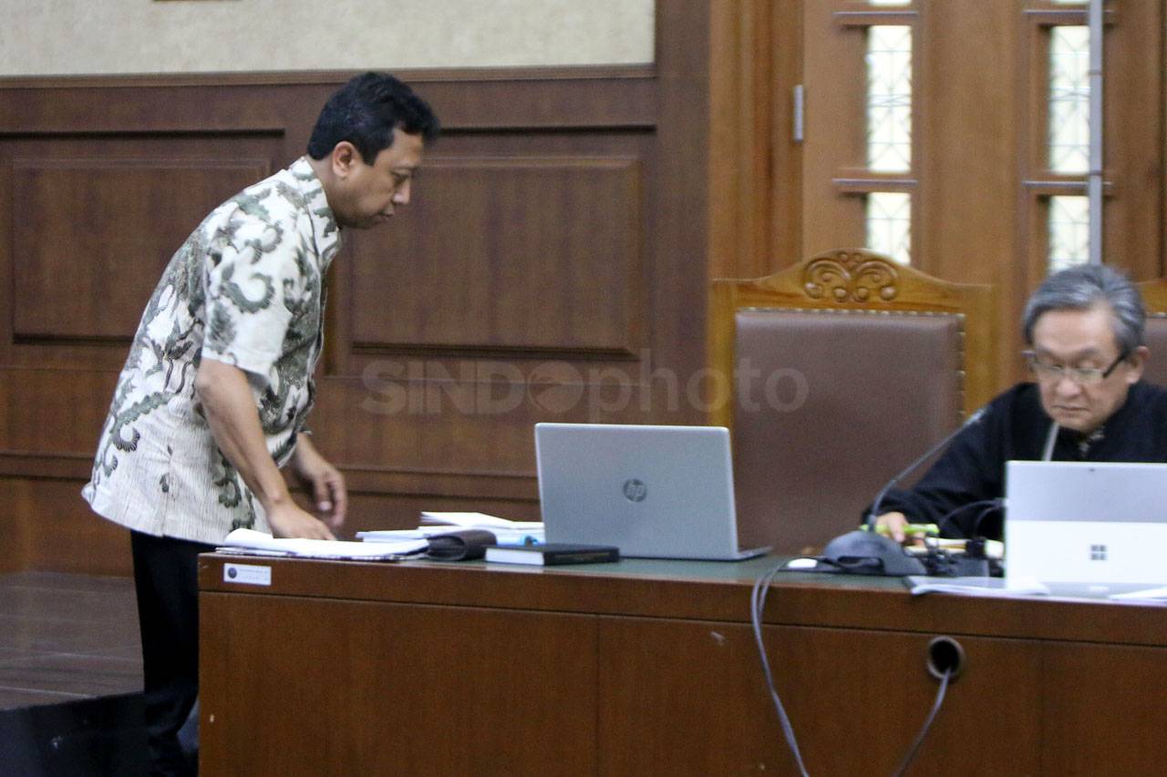 Sidang Romahurmuziy...