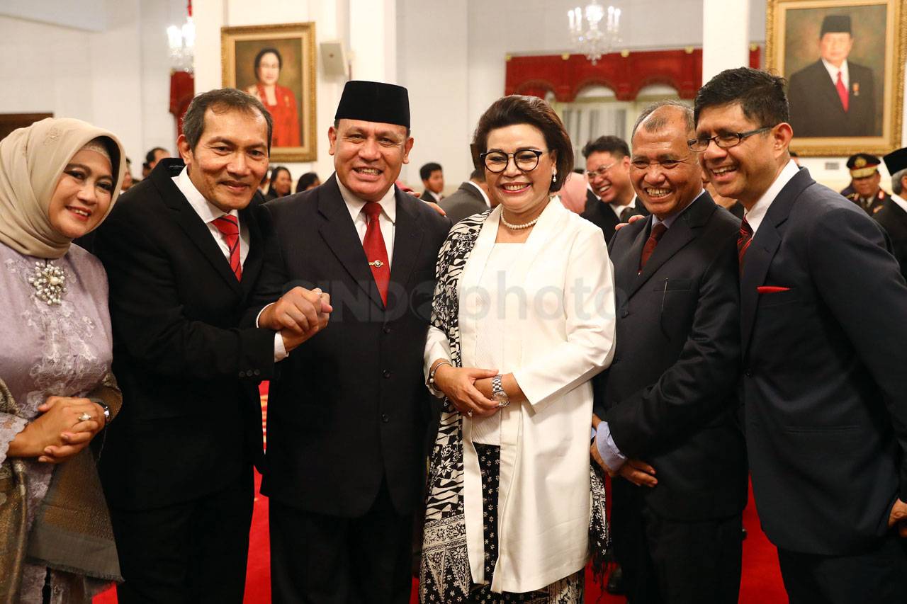 Presiden Jokowi Lantik...