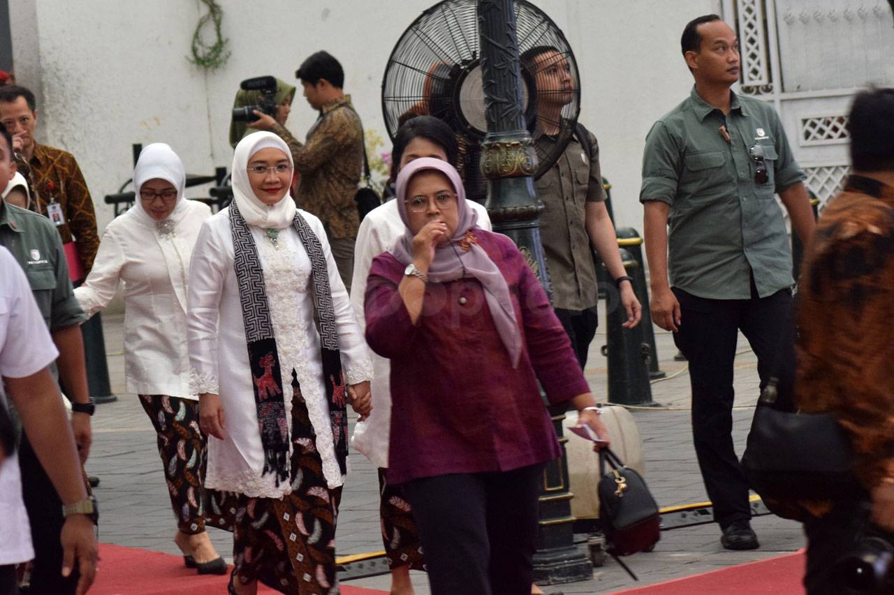 Istri Wapres Hadiri...