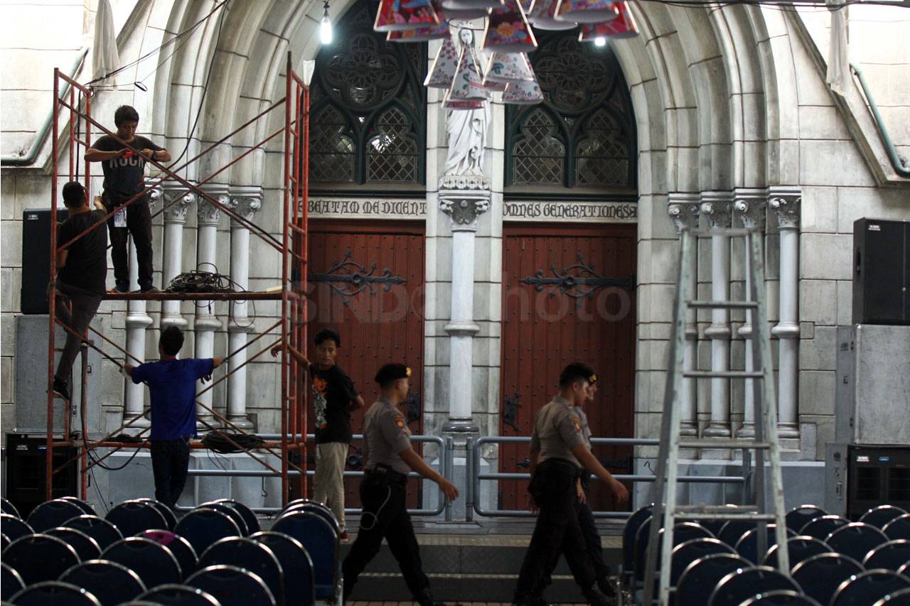 Persiapan Jelang Natal...