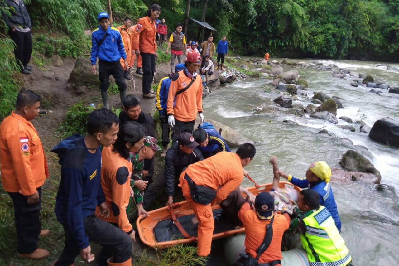 Bus Sriwijaya Rute Bengkulu-Palembang...