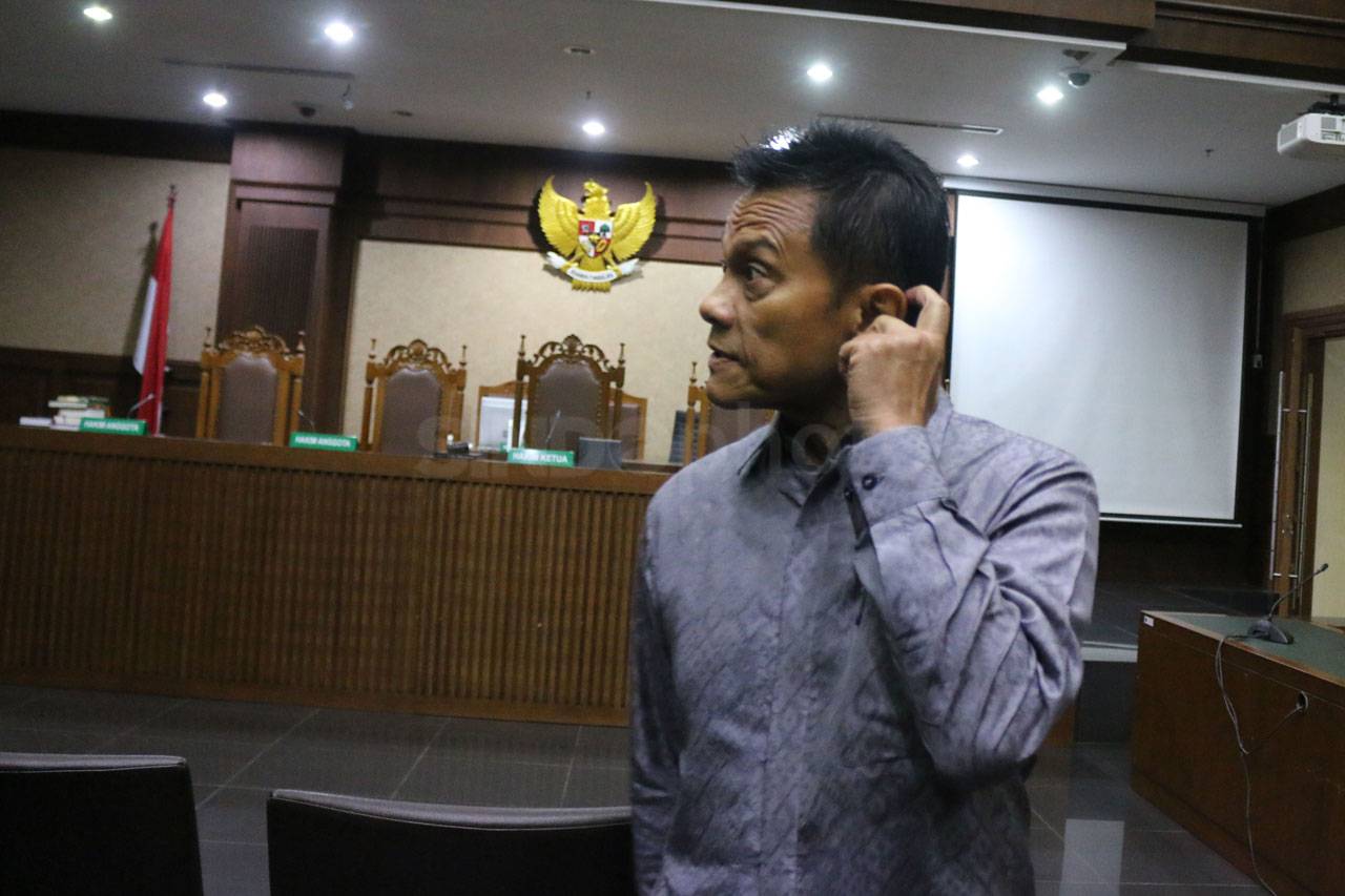 Suap Emirsyah Satar,...