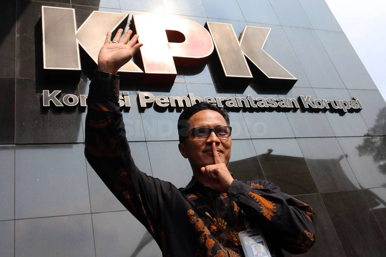 Pamit Kepada Wartawan,...
