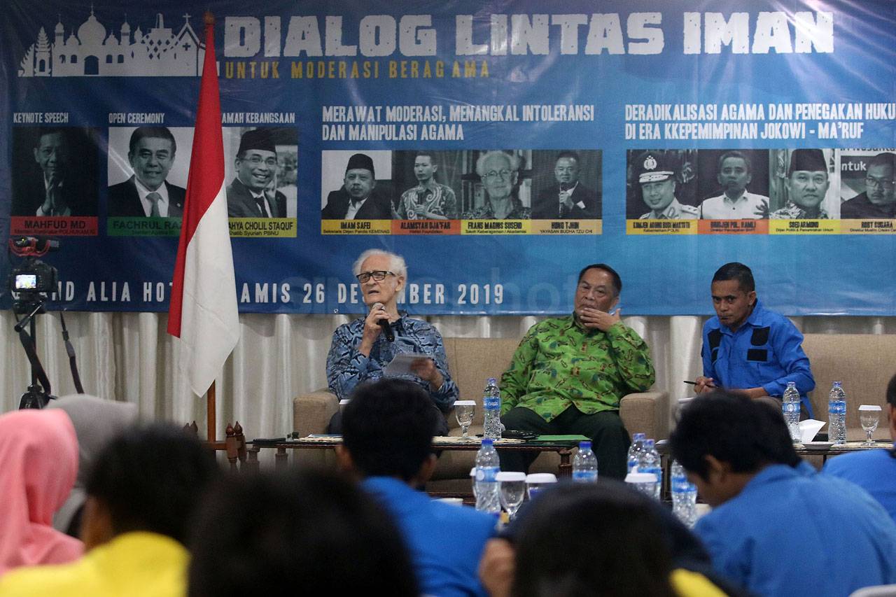 DPP KNPI Gelar Dialog...