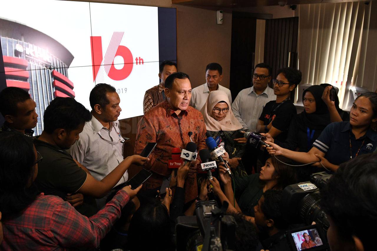 KPK Gelar Syukuran HUT...