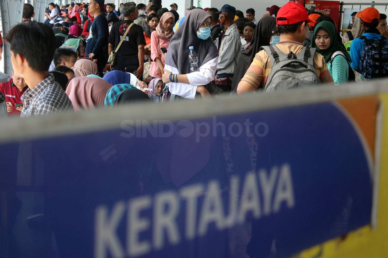 Jelang Pergantian Tahun,...