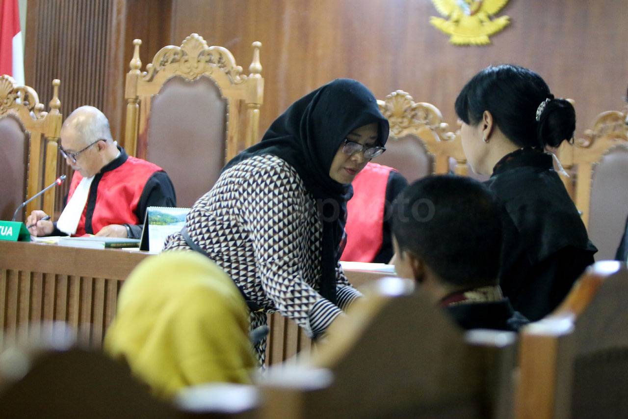 Mirawati Basri dan Elviyanto...