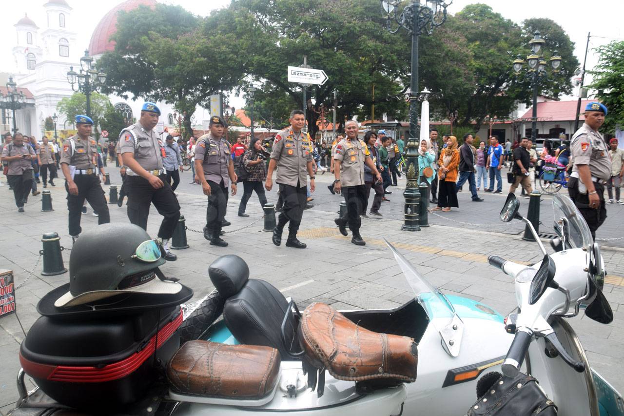 Jelang Pergantian Tahun,...