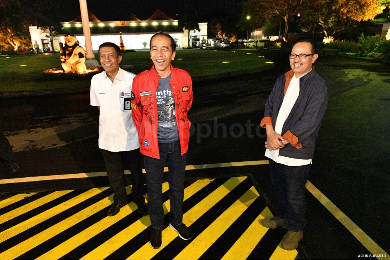 Presiden Jokowi Rayakan...