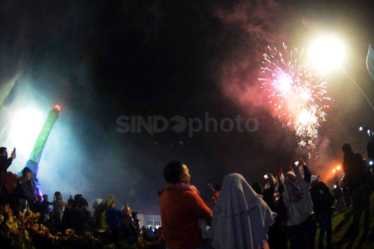 Pesta Kembang Api Ramaikan...