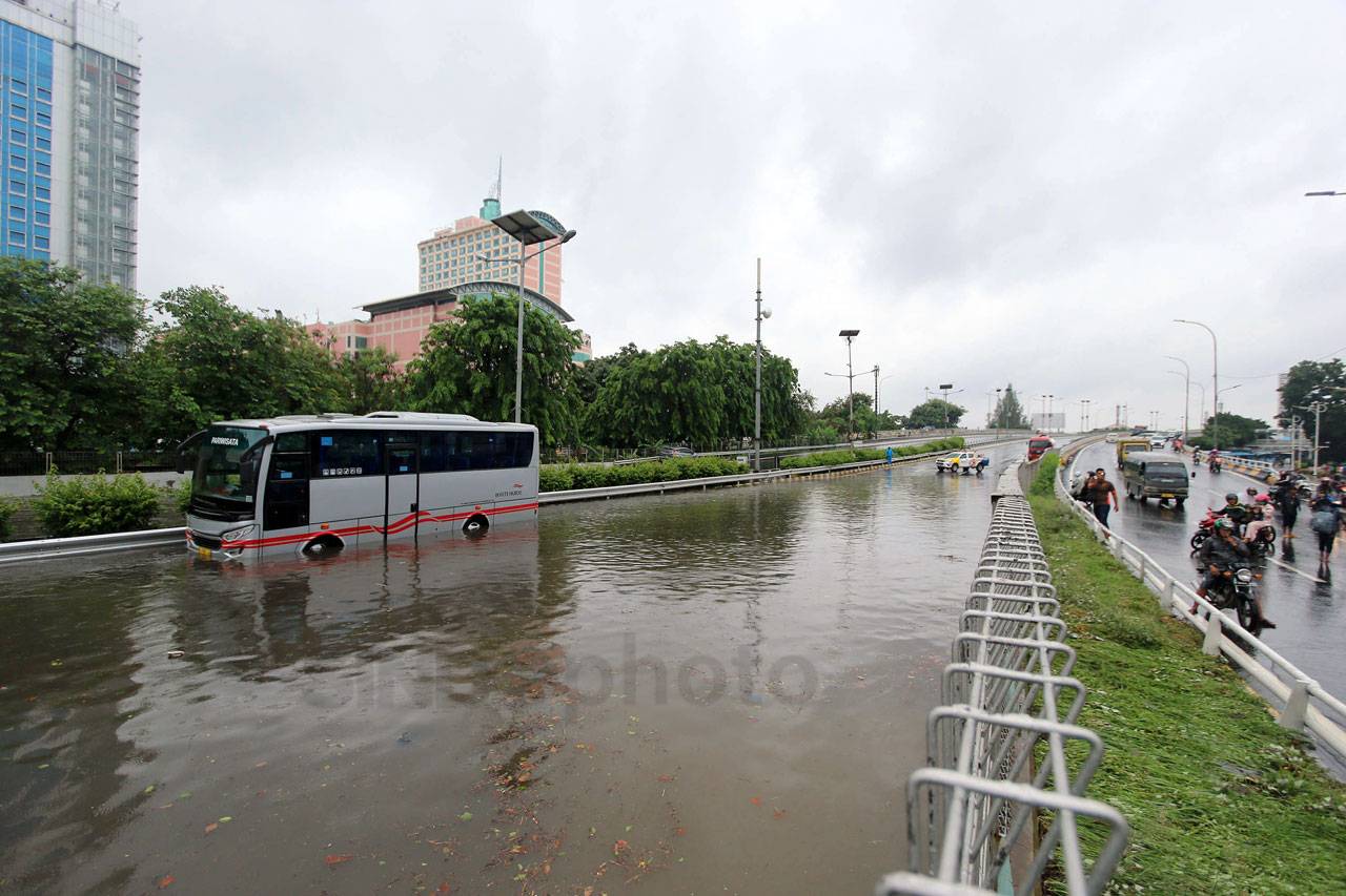 Tol Dalam Kota Jakarta...