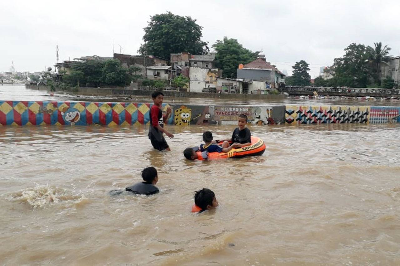 Jalan Jatinegara Barat...