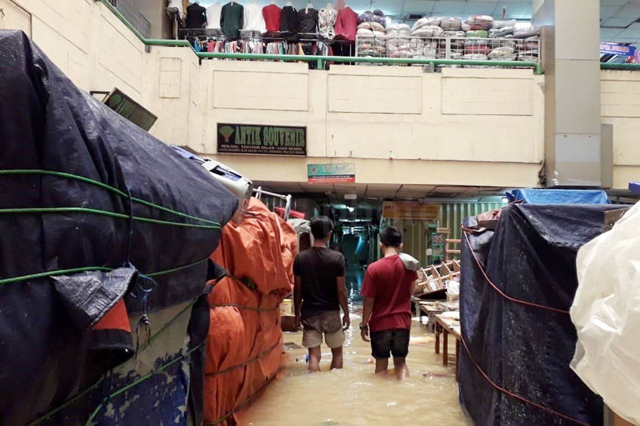 Lantai Dasar Pasar Jatinegara...