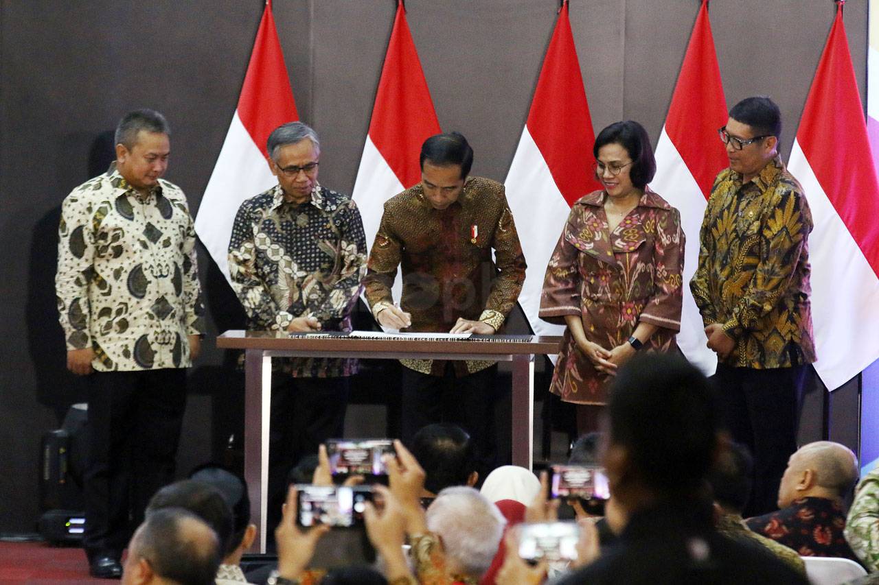Presiden Jokowi Buka...