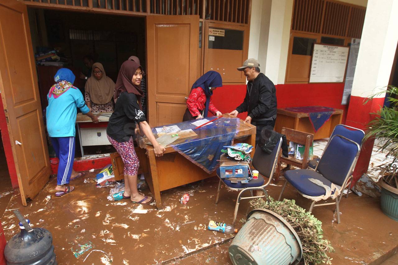 Guru dan Siswa SDN Pangkalanjati...