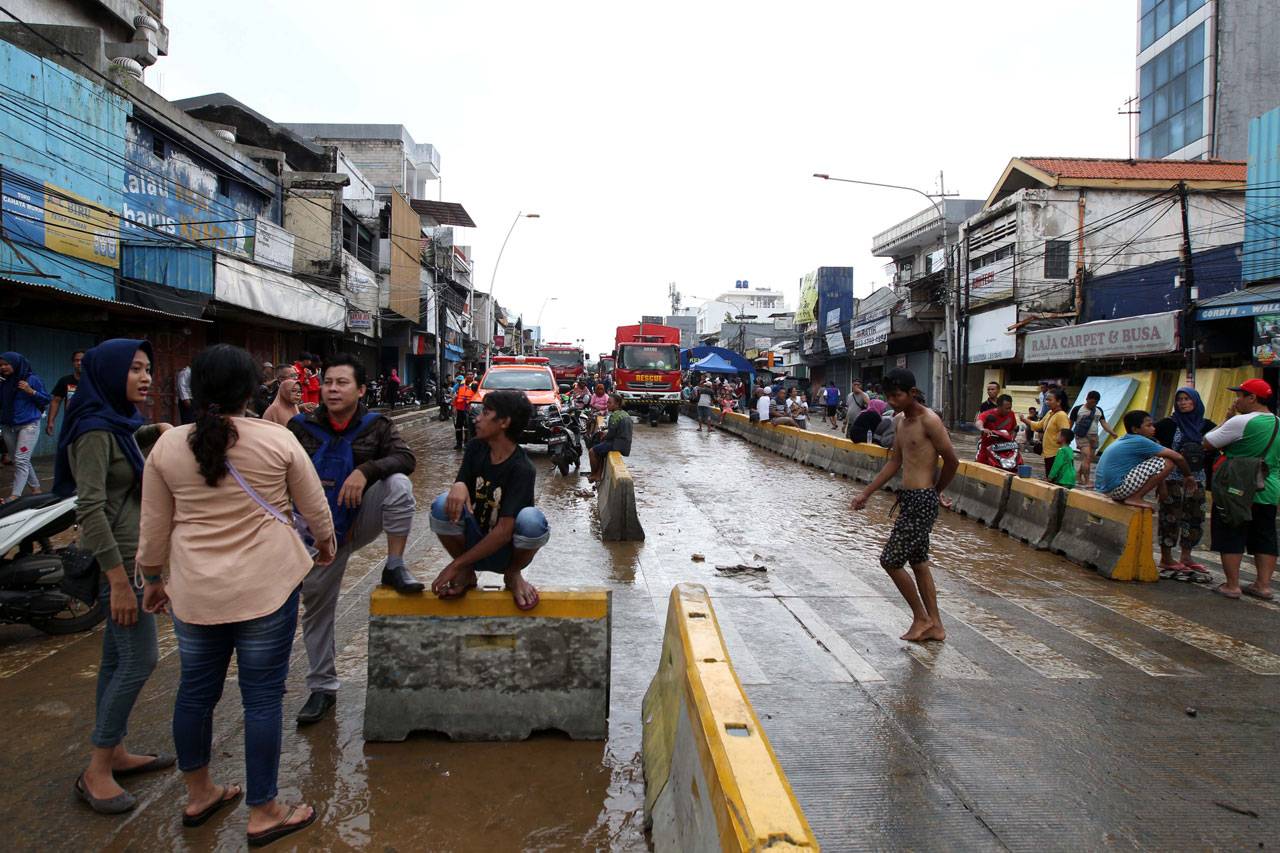Masih Terendam Banjir,...