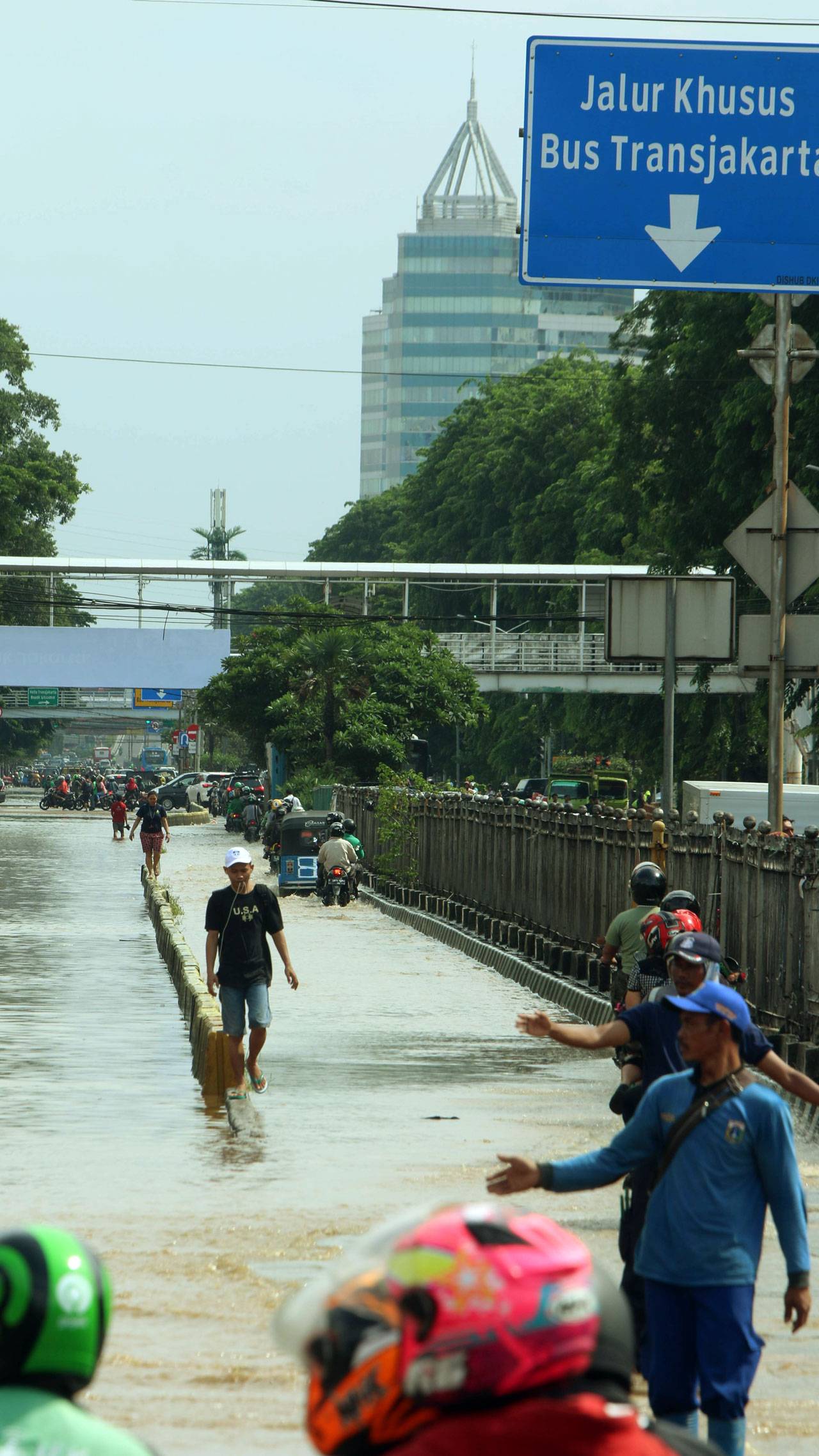 Jalan Gunung Sahari...