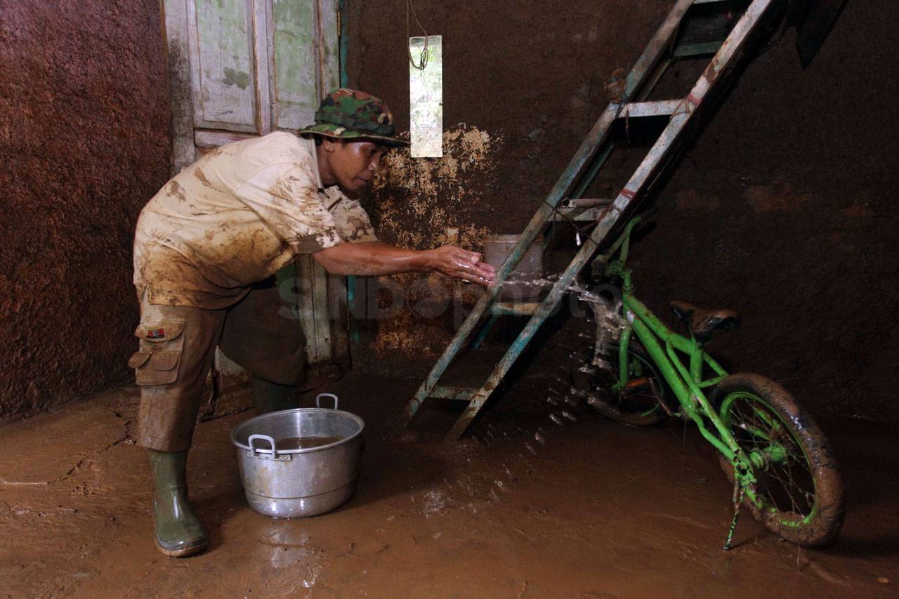 Banjir Mulai Surut,...
