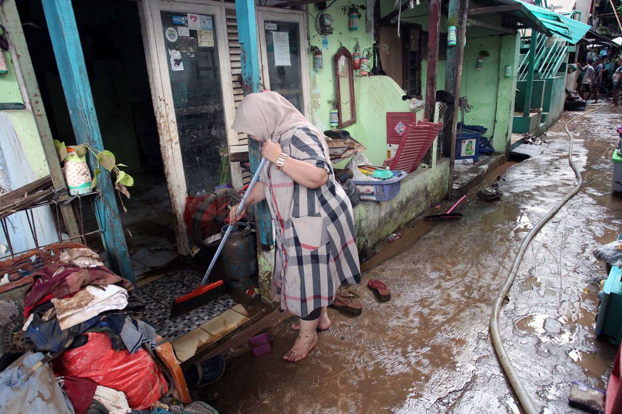 Banjir Mulai Surut,...
