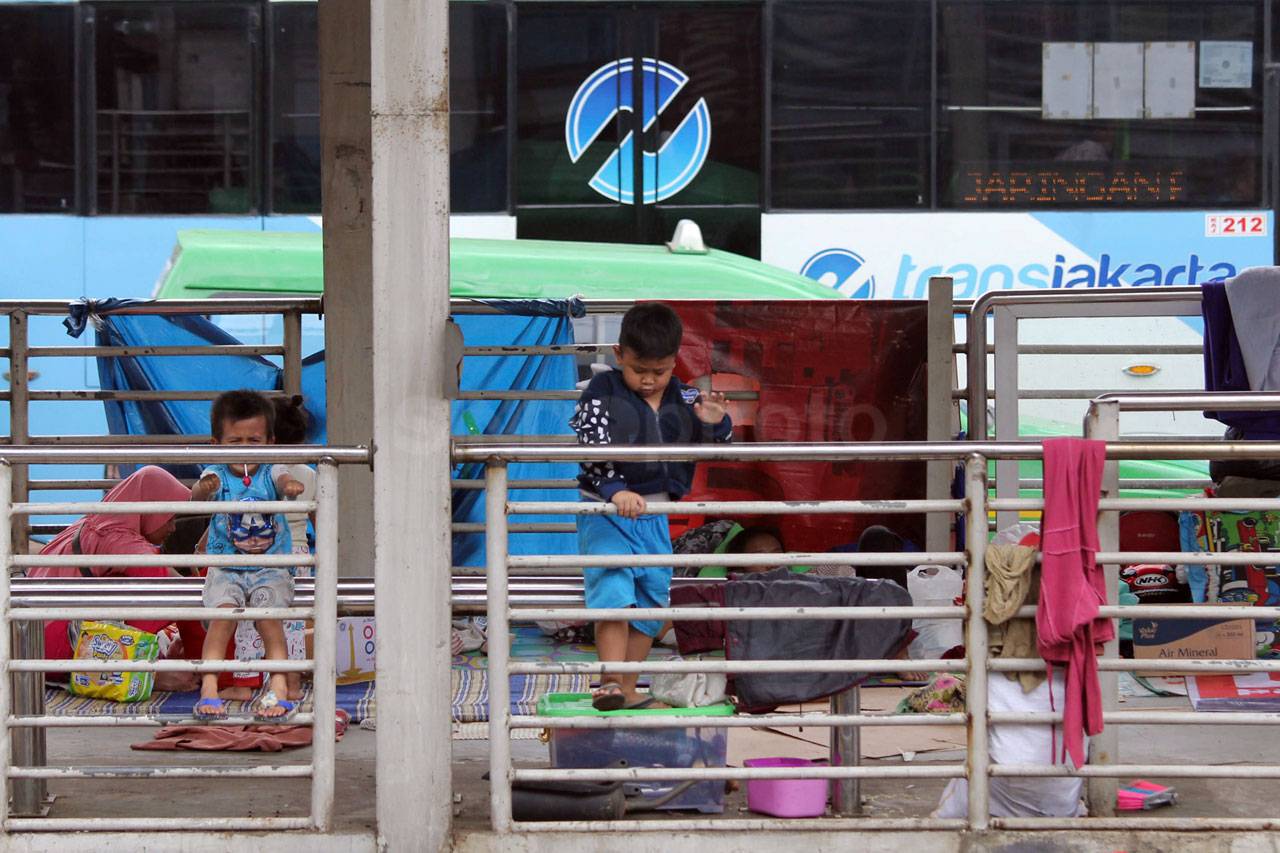Korban Banjir Mengungsi...