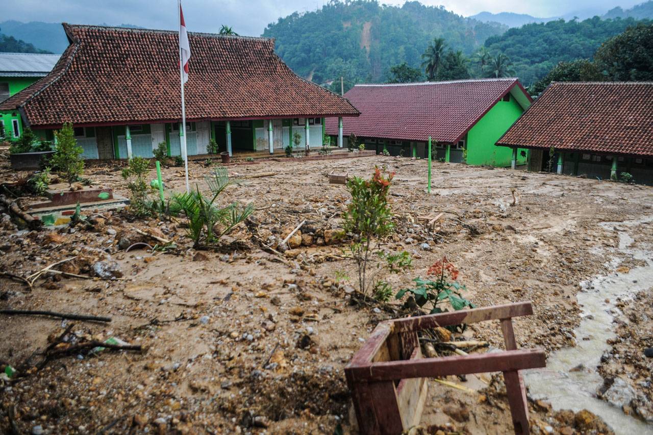 Bangunan SMPN 1 Lebak...