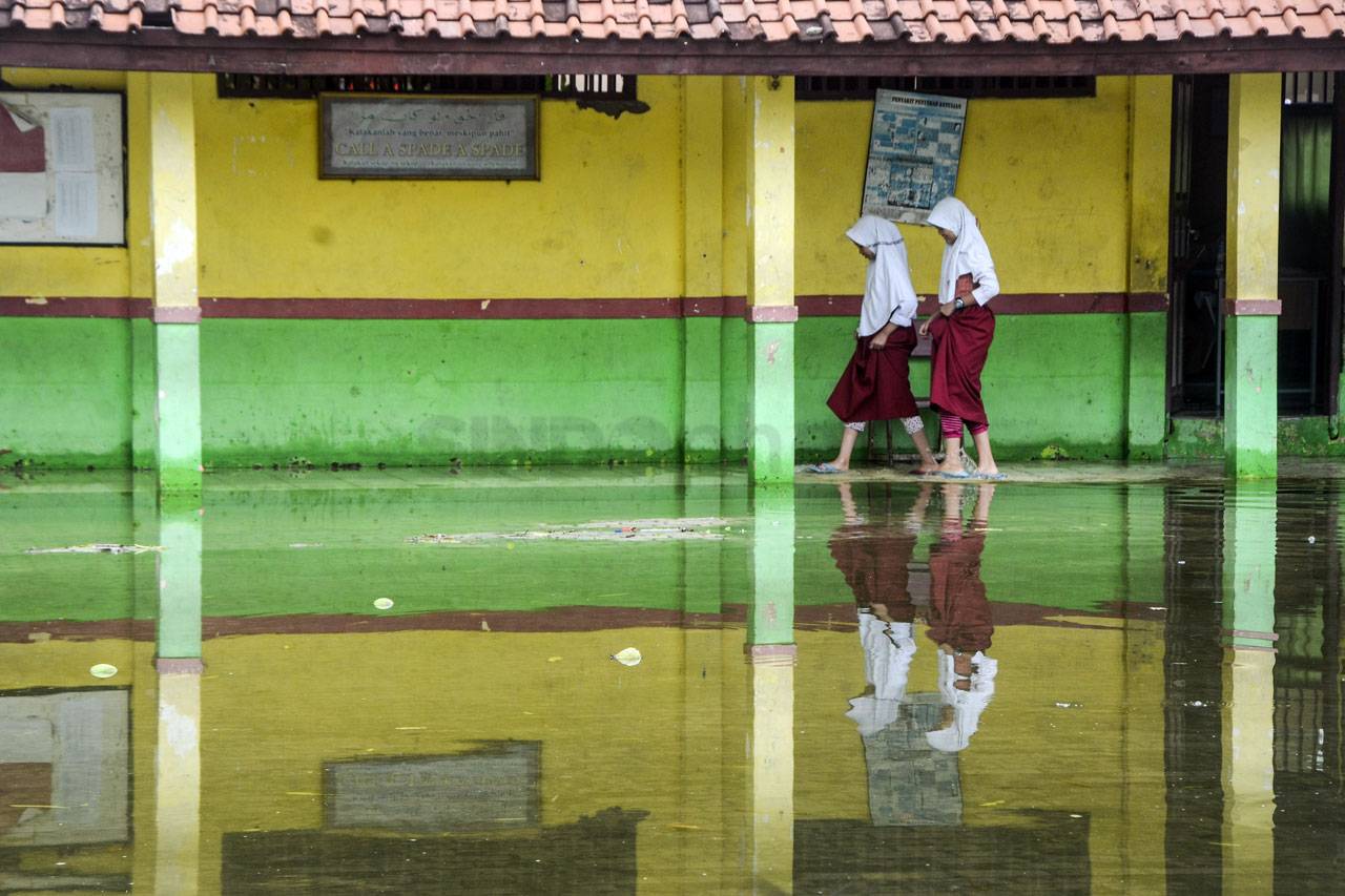 Hari Pertama Sekolah,...