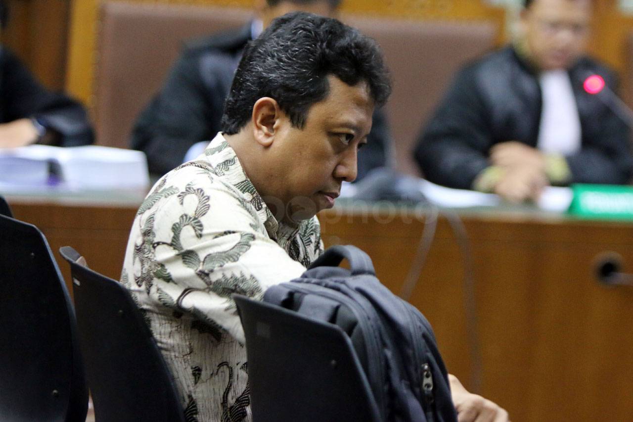 Romahurmuziy Dituntut...