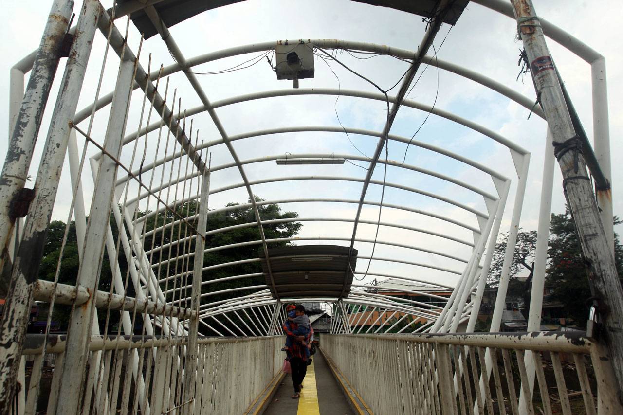 Dibiarkan Terbengkalai,...