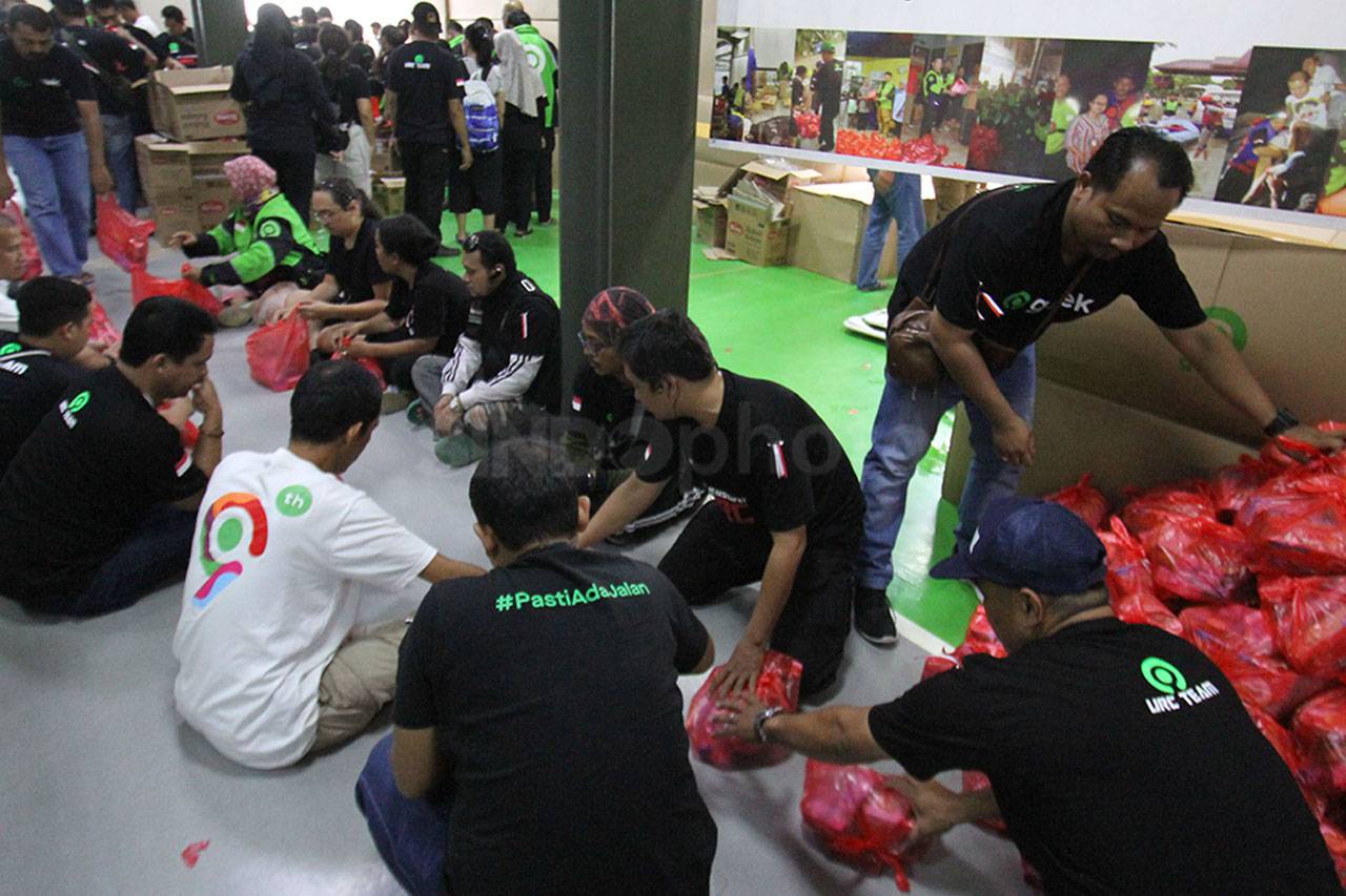 Bantuan Logistik dari...