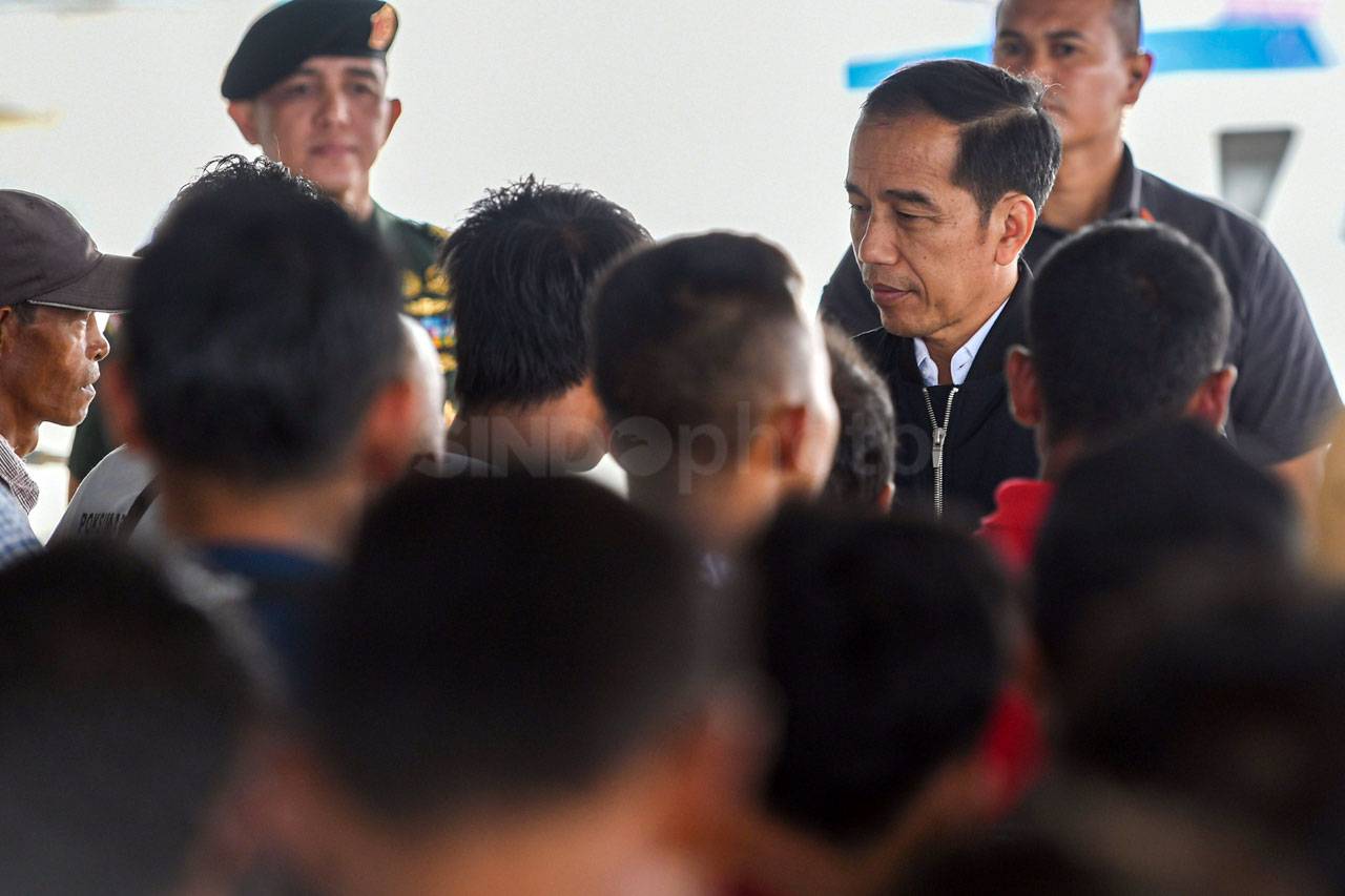 Presiden Jokowi Kunjungi...