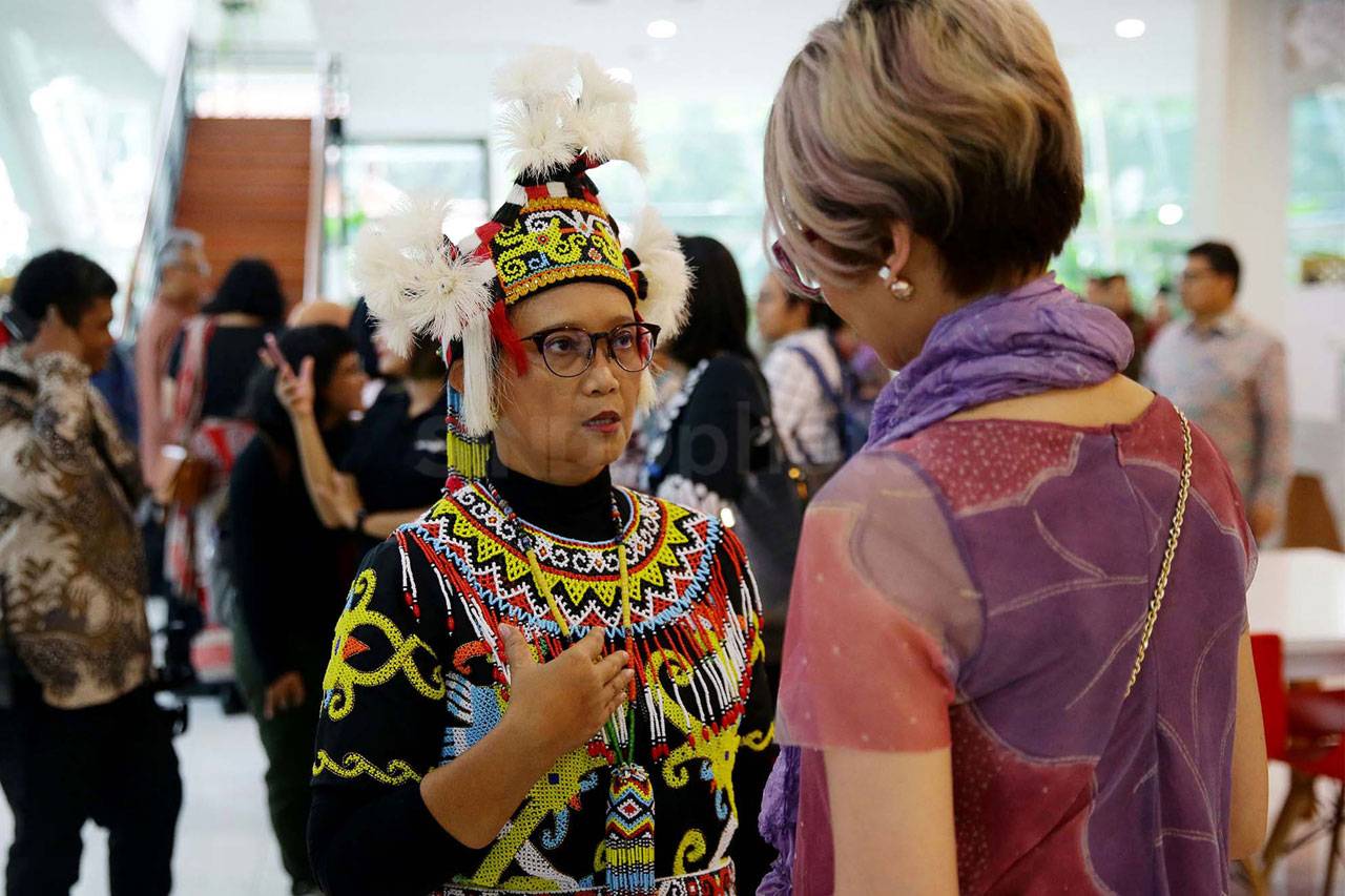 Menlu Sampaikan Pernyataan...