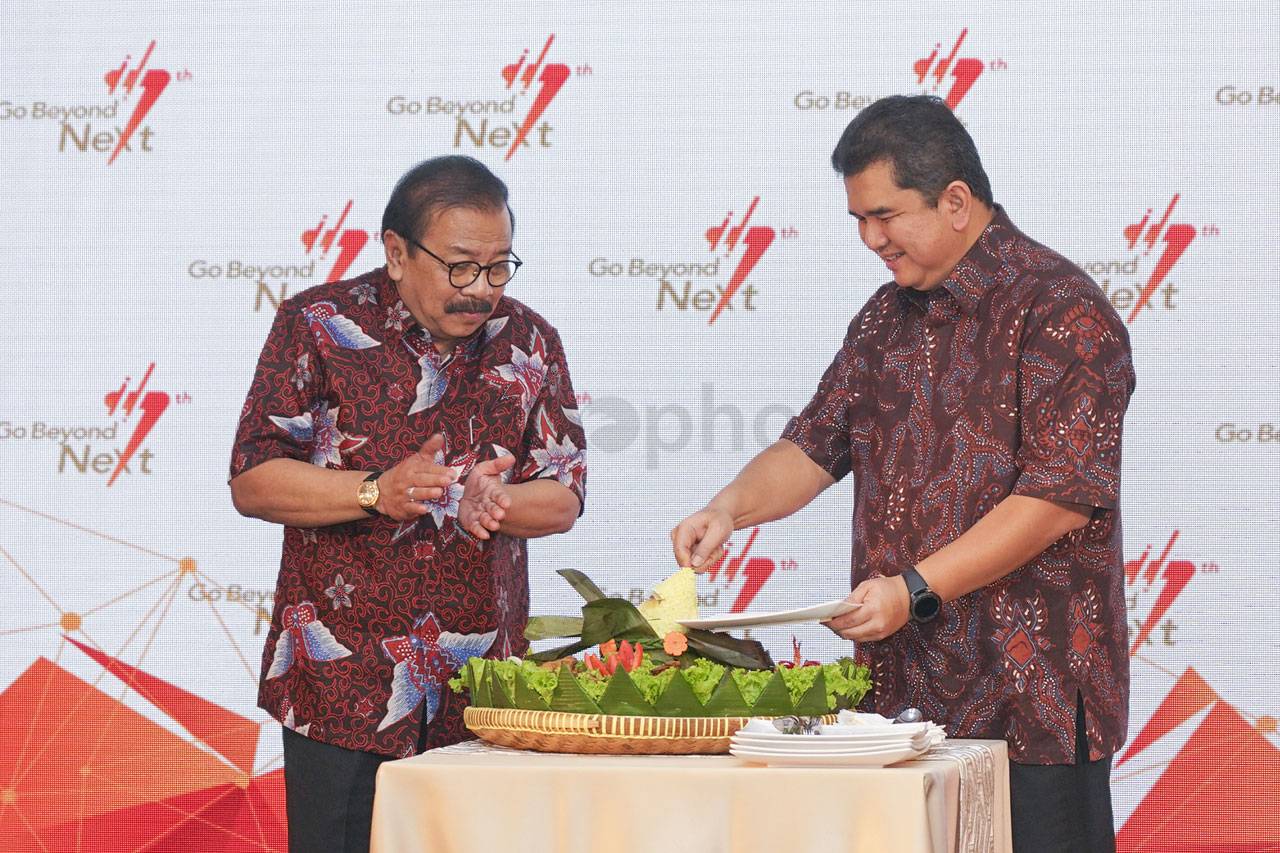 Semen Indonesia Gelar...