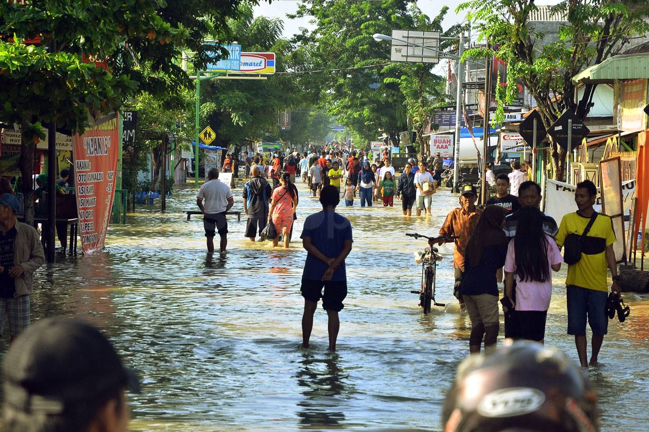 Banjir Genangi Lima...