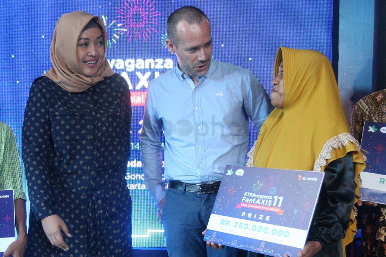 XL Axiata Berikan Pelanggan...