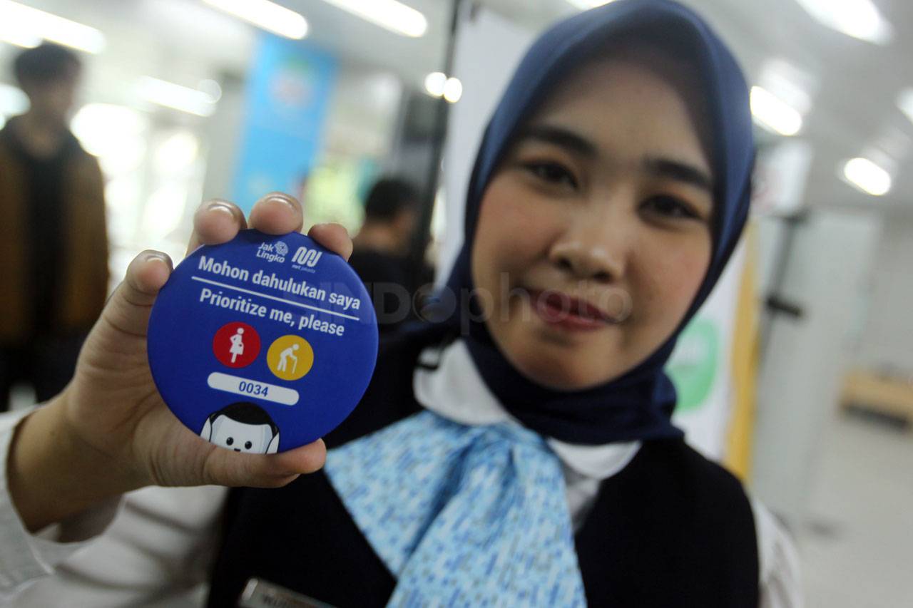 MRT Jakarta Luncurkan...