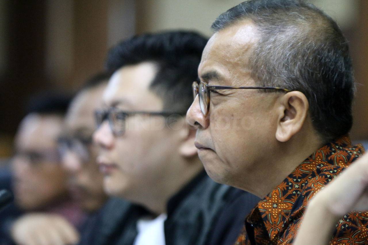 Soetikno Soedarjo dan...