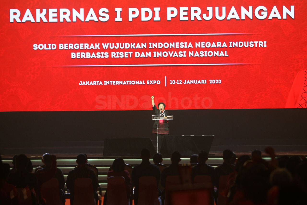 Jokowi Hadiri Peringatan...