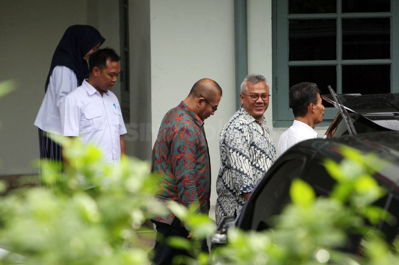 Terkait Suap Wahyu Setiawan,...