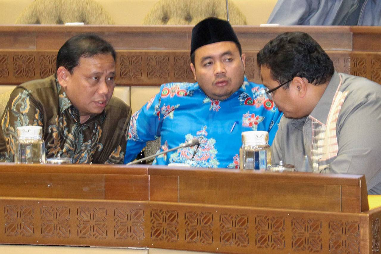 Komisi II Rapat dengan...