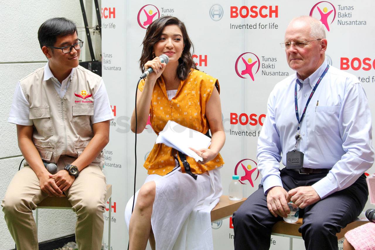 Bosch Serahkan Donasi...