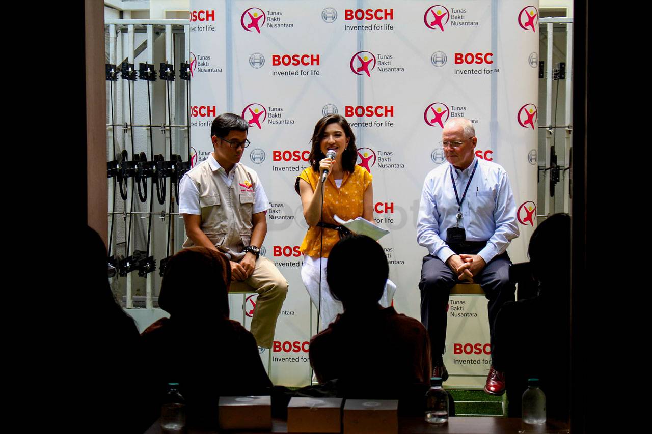 Bosch Serahkan Donasi...