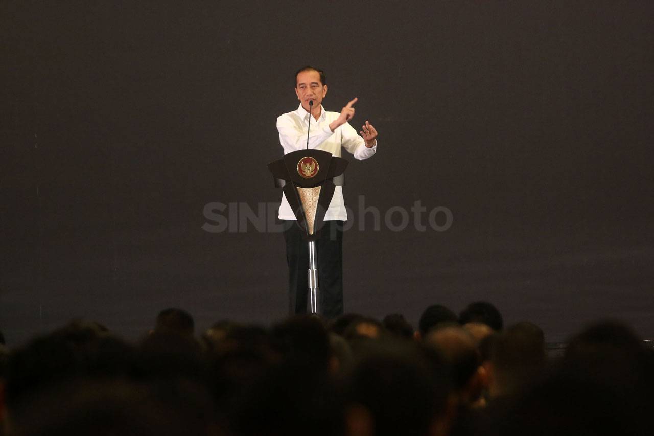 Presiden Jokowi Hadiri...