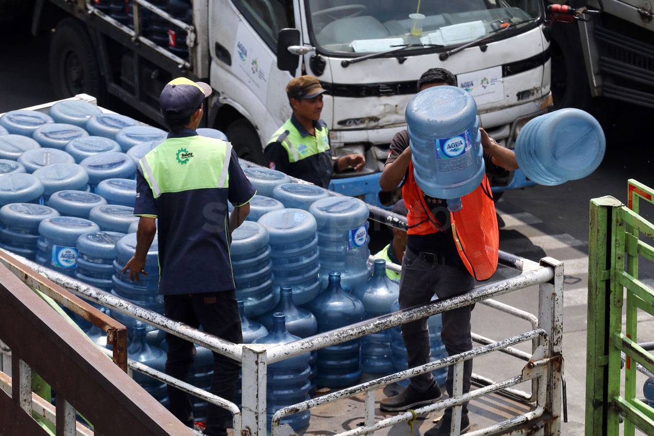 Industri Air Minum Kemasan...